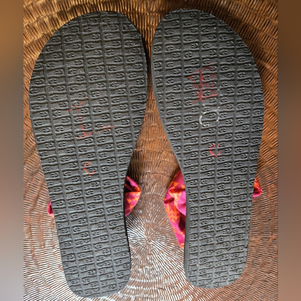 Colorful Sanuk Sandals with Pink and Orange Straps - Picture 5 of 5